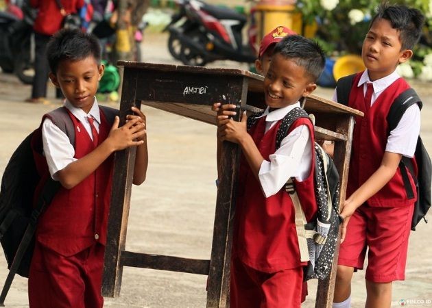 Pembukaan Sekolah di Tegal Tunggu Sikap Pemerintah