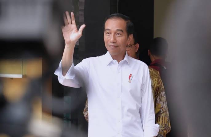 Minta Jokowi Mundur karena Tak Mau Negara Hancur