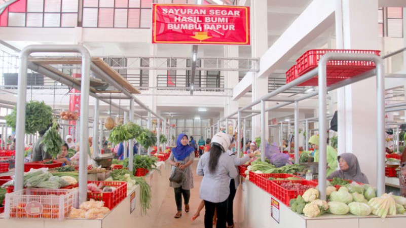Pasar Manis Purwokerto Terapkan Belanja Satu Arah