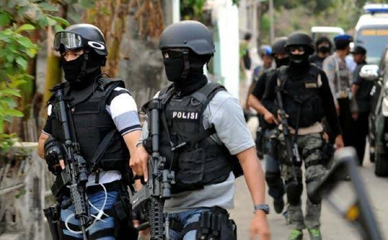 Densus 88 Tangkap Dua Terduga Teroris di Maluku