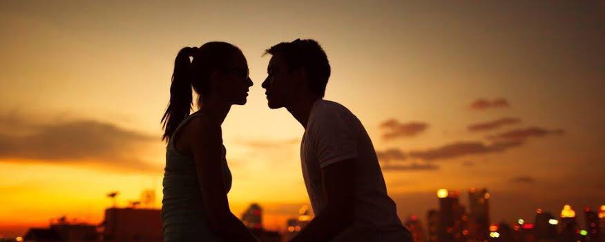 Khawatir Tertular Covid-19 Karena Mencium Pasangan? Ini Waktu Amannya