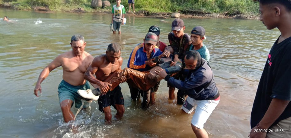 Berburu Babi Hutan, Dua Pemuda Malah Ditemukan Tewas Mengambang di Sungai