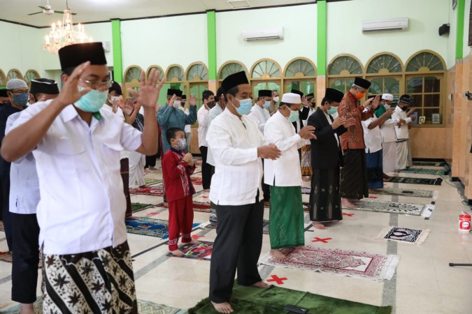 Salat Idul Adha di Masjid Kantor Kemenag, Ganjar Pastikan Pelaksanaannya Sesuai Protokol Kesehatan