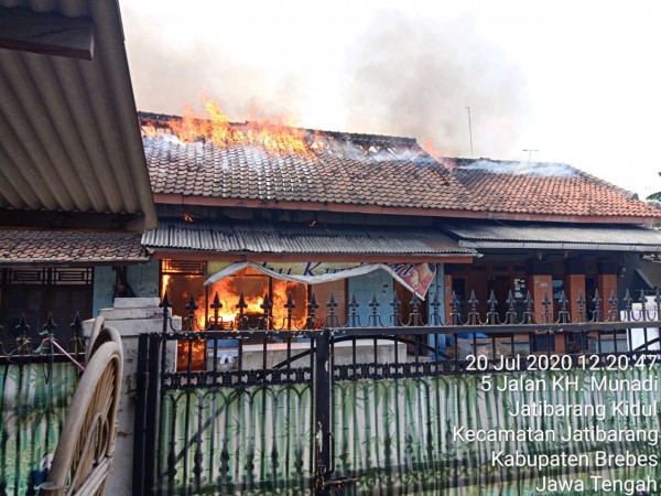 Rumah dan Pabrik Tahu di Brebes Ludes Terbakar, Kerugian Capai Ratusan Juta