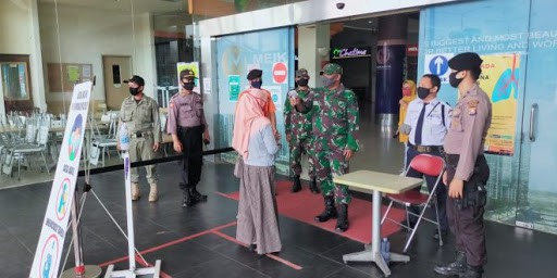 Tentara dan Polisi Akan Fokus Disiplinkan Warga di Delapan Provinsi