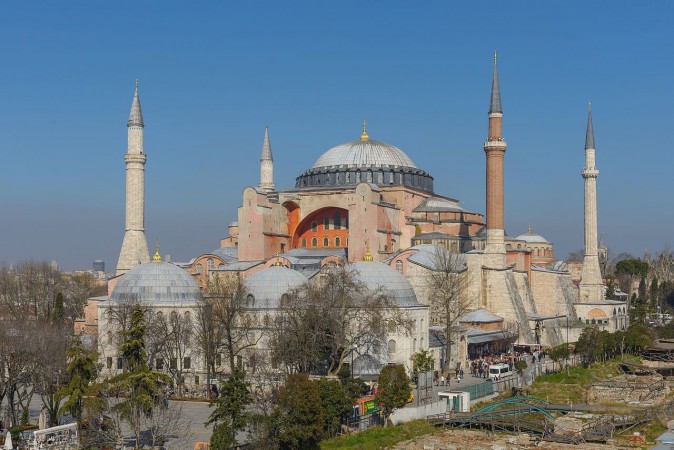 Hagia Sophia Resmi Kembali Menjadi Masjid