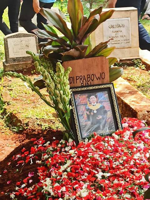 Sidik Jari di Pisau Milik Yodi Prabowo, Dia Dibunuh atau Bunuh Diri?