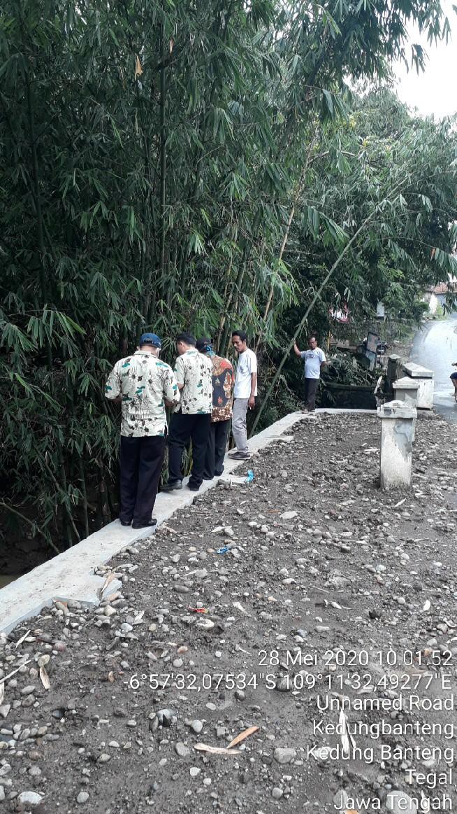 Rawan Longsor, Perbaikan Talut Jembatan Sumingkir Kabupaten Tegal Telan Dana Rp145 Juta