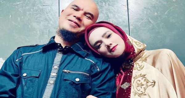 Makin Mesra, Mulan Jameela Puji Ahmad Dhani Lucu dan Menggemaskan