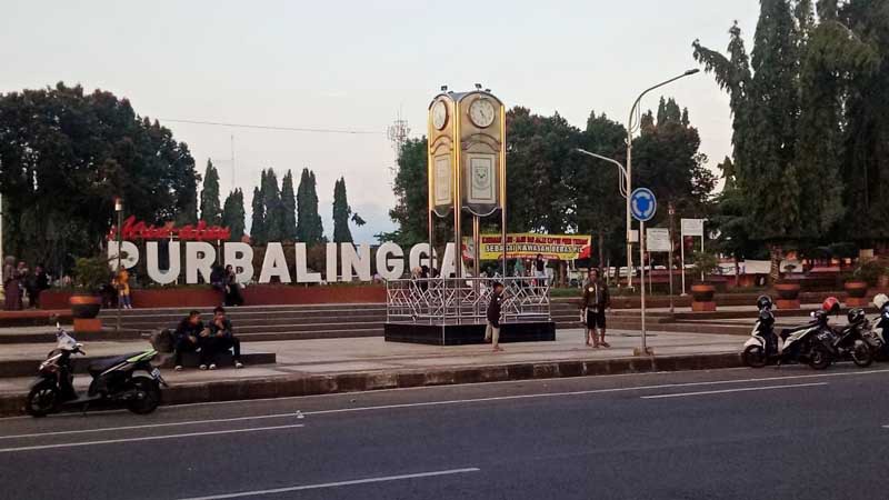 Mulai Kekeringan, Taman Alun-alun Butuh Tiga Tangki Air Sehari