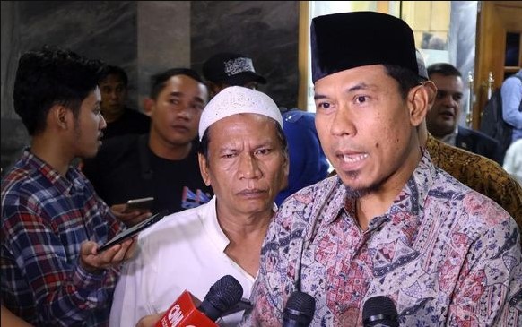 FPI Buru Penyebar Hoaks soal HRS, Munarman: Kerjanya Cuma Hina Ulama di Medsos. Lihat Saja, Akan Diuber ke Man