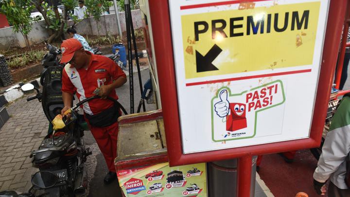 Premium Mulai Susah Dicari, Pertamina Turunkan Harga Pertalite Rp1.200 per Liter