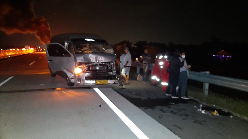 Empat Mobil Tabrakan di Tol Semarang-Solo, Satu Kendaraan Terbakar, Dua Tewas Seketika