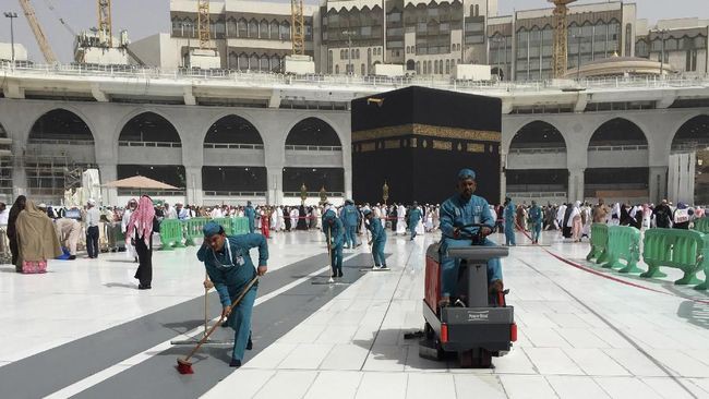 Sama dengan Ibadah Haji, Arab Saudi Juga Berencana Gelar Umrah Terbatas