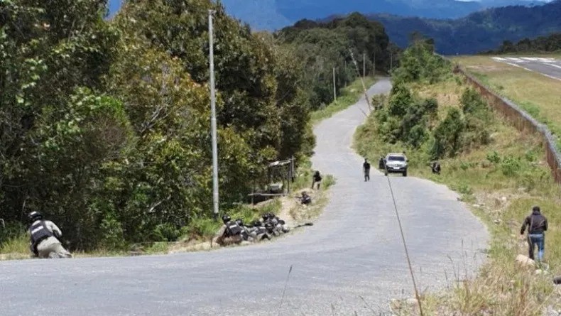 Tantangan Perang Terbuka, Polisi dan KKB Terlibat Baku Tembak di Bilogai, Distrik Sugapa