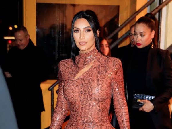 Kim Kardashian dan Seleb Dunia Berjanji Lewatkan Hari Ini Tanpa Instagram dan Facebook!