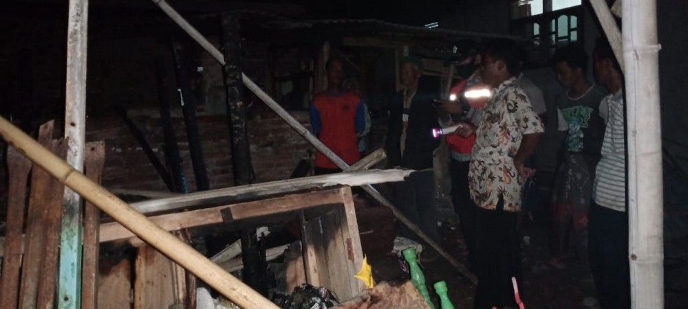 Mati Lampu, Dua Rumah di Pantura Tegal Terbakar