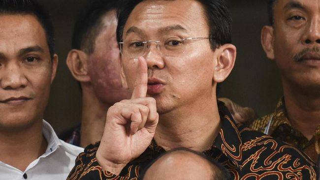 Ahok Singgung Komisaris BUMN Titipan Kementerian, Nasir Djamil: Buruk Muka Cermin Dibelah