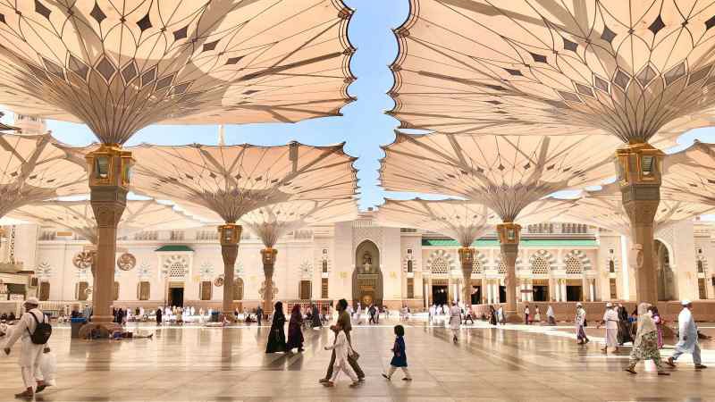 Arab Saudi Buka Umrah Mulai 4 Oktober, Masjidil Haram dan Masjid Nabawi Juga Sudah Boleh untuk Beribadah