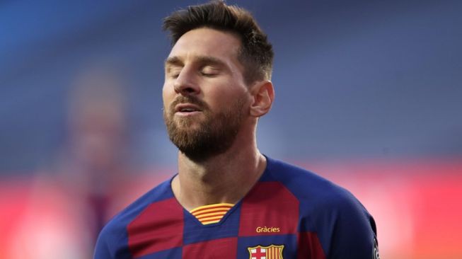 Messi Menyerah, Bertahan di Camp Nou Setahun Lagi