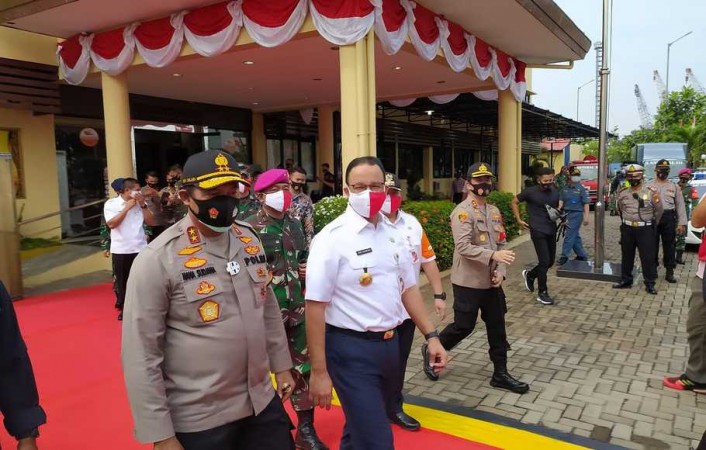 Gara-gara Rem Darurat, Arief Poyuono Minta Anies Baswedan Segera Dinonaktifkan