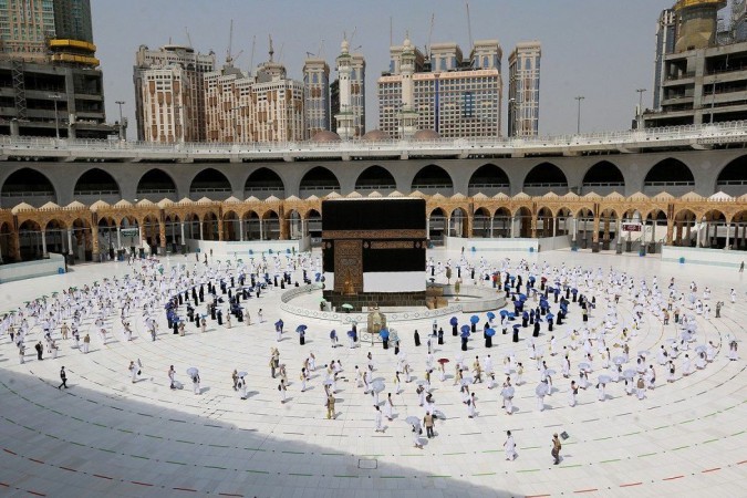 Arab Saudi Mulai Buka Jamaah Umrah untuk Negara Lain