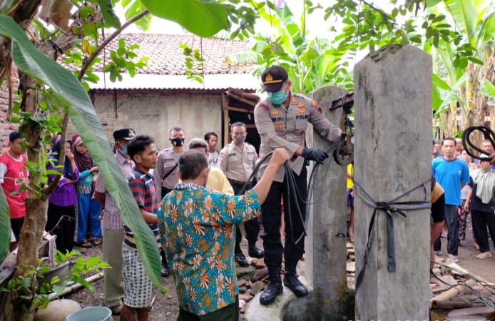 Tercebur Sumur, Seorang Nenek Berusia Hampir Satu Abad di Pemalang Tewas