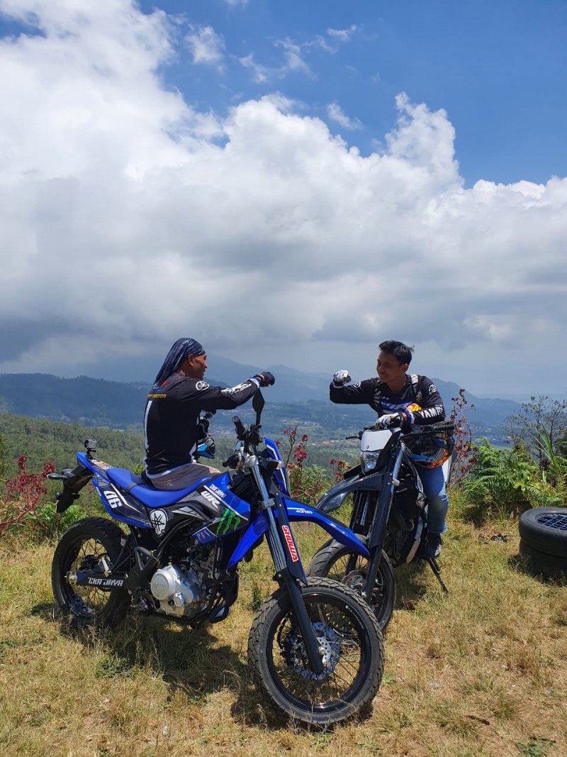 Gas Tipis-tipis WR 155R di Kopeng dan Merapi