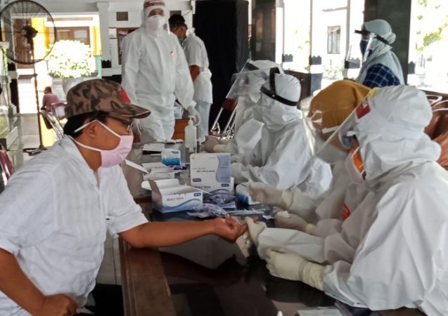 Biaya Tes Swab Masih Dikaji Pemerintah, Tarifnya Antara Rp493-797 Ribu