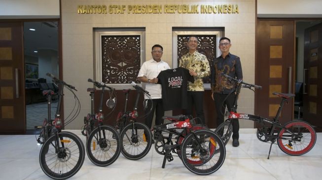 Jokowi Ditunggu KPK Laporkan Pemberian Sepeda Lipat Edisi Sumpah Pemuda