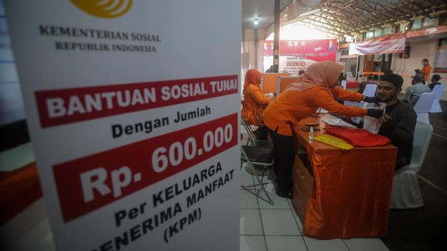 Bansos Tunai untuk Warga Penerima Manfaat Sudah Tembus Rp32,4 Triliun