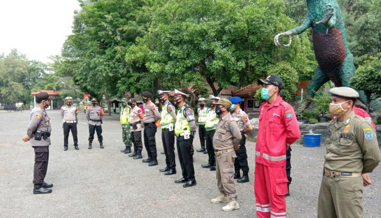 Tim Gabungan Jaga Ketat Titik Rawan Kemacetan di Kabupaten Tegal