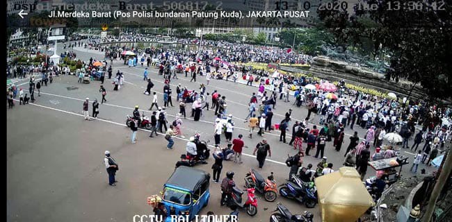 Berkumpul di Patung Kuda,Ribuan Massa Aksi 1310 Tak Bisa Dekati Istana Negara