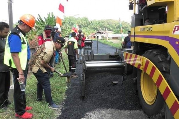 Aspal Plastik di Purwokerto Serap 28 Ton Sampah