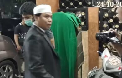 Gus Nur Ditangkap usai Beri Tausiah di Pondok Pesantren, Anaknya: Abi Kebetulan Sedang Bekam