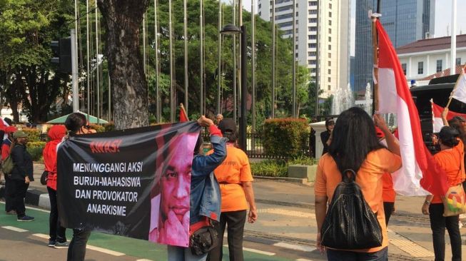 Massa Pedemo Anies Diduga Bayaran, Musni Umar: Apa Masuk Akal Anies Dalangi Pengerusakan Fasilitas yang Dibang