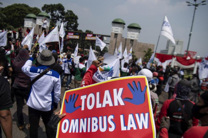 Demo Rusuh UU Omnibus Law, Tinggal 87 Pedemo yang Ditahan Polisi