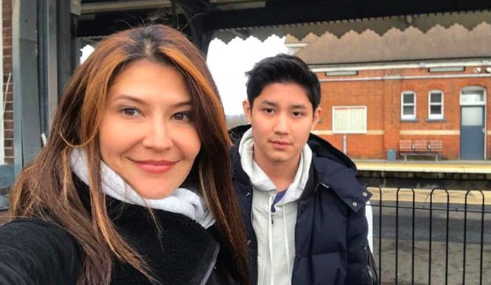 Tamara Bleszynski Unggah Foto dengan Putranya dan Ungkap Masa Lalu yang Menyedihkan