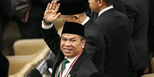 Luqman Hakim: Ciri Pemimpin Gadungan Itu Suka Lari dari Tanggung Jawab dan Obral Takbir