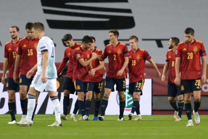 Jerman Dipermalukan Spanyol Enam Gol Tanpa Balas, Posisi Joachim Loew Aman