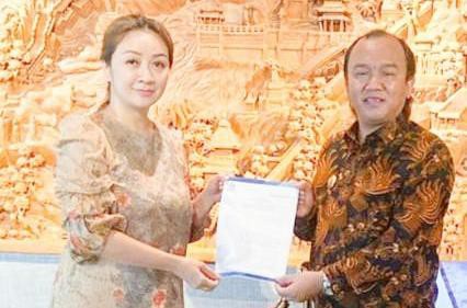 Jumadi Diangkat Menjadi Anggota Kehormatan Asosiasi Daur Ulang Plastik Indonesia