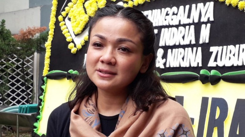 Nirina Zubir Murka Almarhumah Ibunya Diusik