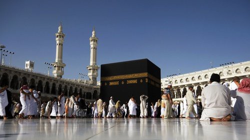 Jamaah Umrah yang Tiba dari Arab Saudi Harus Jalani Karantina