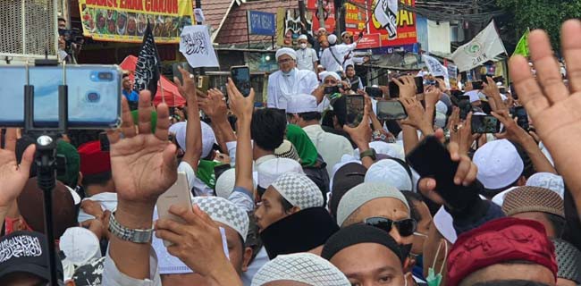 Sampai di Tanah Air, Resolusi Akhlak Diserukan Habib Rizieq Shihab: Lawan Kezaliman!