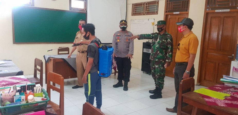 Terpapar Covid-19, Sekdes Meninggal, Balai Desa Pekauman Kulon Kabupaten Tegal Terpaksa Ditutup