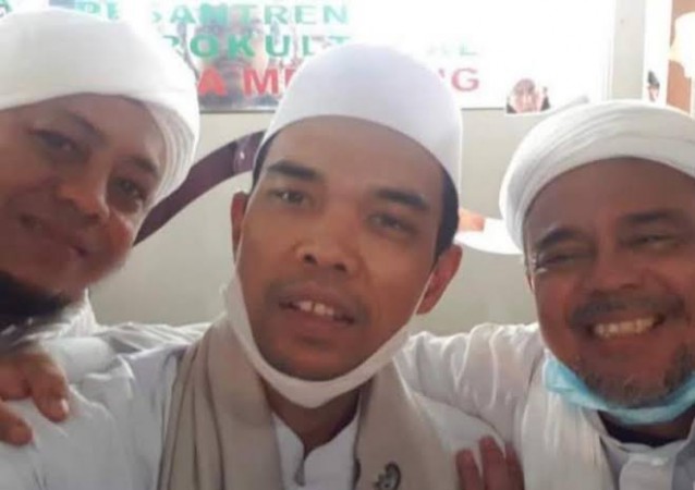 Soroti Hukuman Prajurit TNI yang Sambut Habib Rizieq, UAS: Hanya Menuliskan Namanya Saja Terlihat