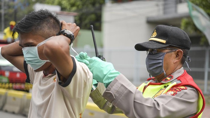 Kepatuhan Warga Pakai Masker Hanya 59,32 Persen