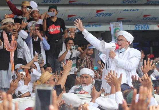 Terlalu Dipaksakan, HRS Center Tuding Ada Skenario Seret Habib Rizieq ke Pengadilan