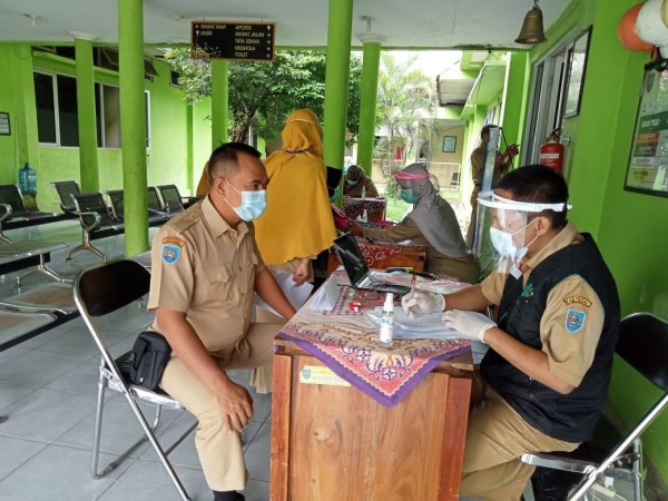 Pegawai Puskesmas Jatinegara 84 Orang Tapi kok Dijatah Vaksin Cuma 45 Vial