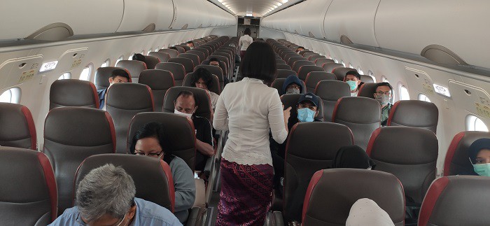 Jawa-Bali Dibatasi, Pemerintah malah Bolehkan Pesawat Angkut Penumpang 100 Persen